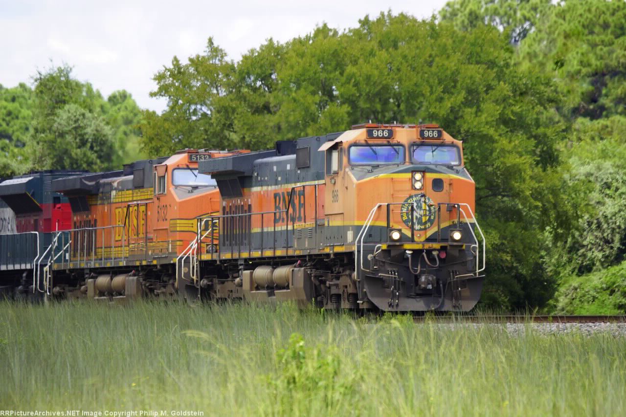 BNSF 966, 5132